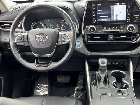 2020 Toyota Highlander Hybrid XLE