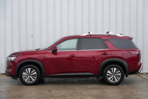 2022 Nissan Pathfinder SL