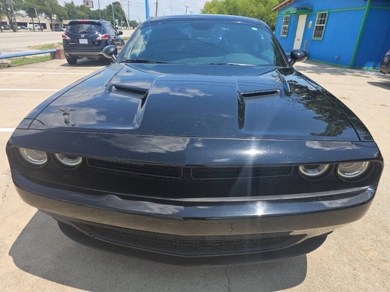2018 Dodge Challenger SXT Plus