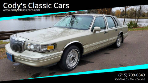 1997 Lincoln Town Car for sale at Cody's Classic & Collectibles, LLC in Stanley WI