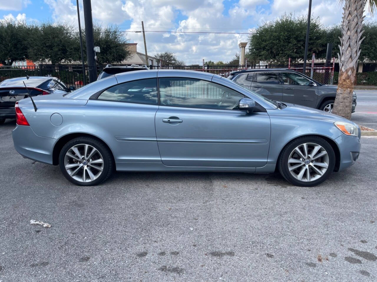 2013 Volvo C70 for sale at SMART CHOICE AUTO in Pasadena, TX