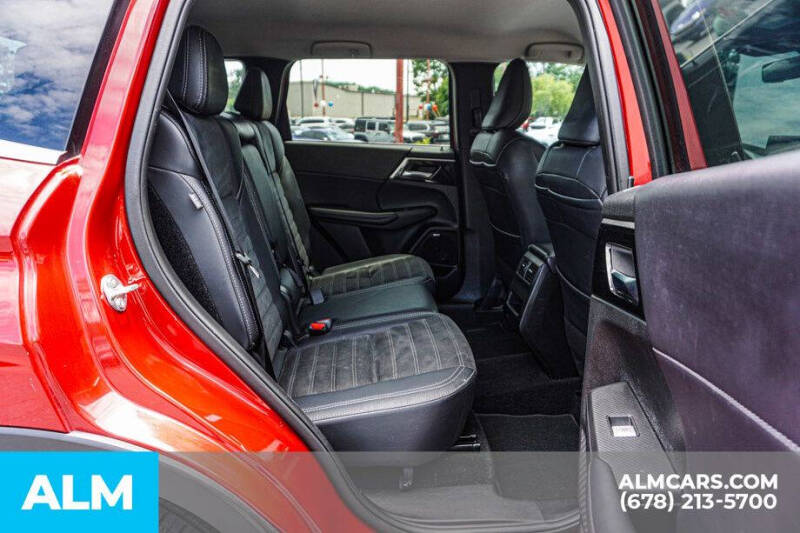 2025 Mitsubishi Outlander SE
