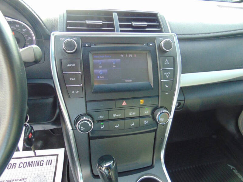 2017 Toyota Camry SE