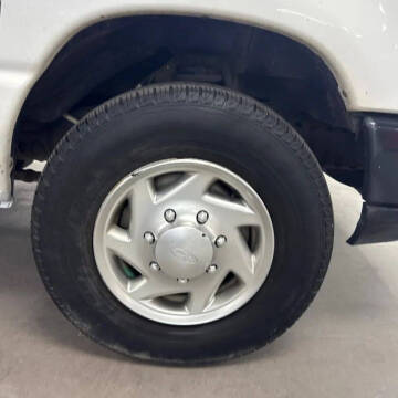 2009 Ford E-Series E-350 SD