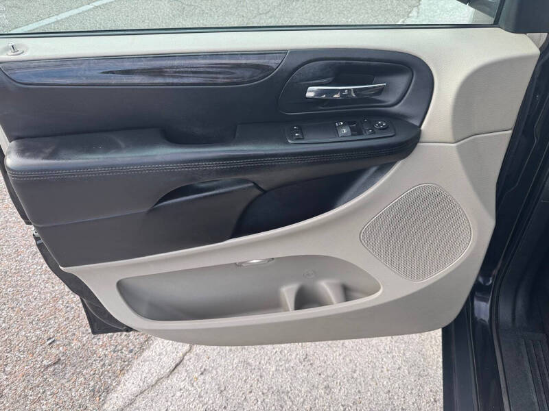 2013 Dodge Grand Caravan American Value Package