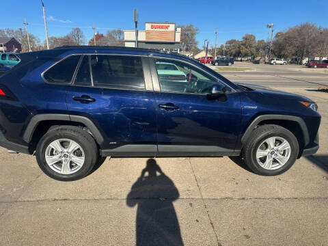 2021 Toyota RAV4 Hybrid XLE