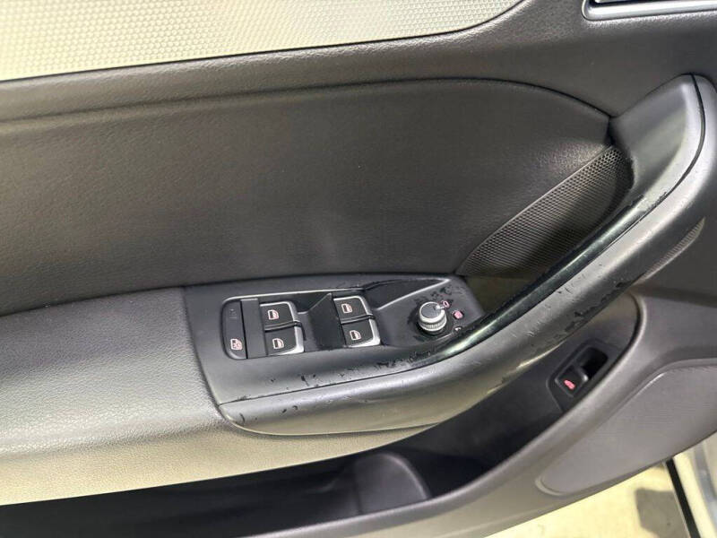 2015 Audi Q3 2.0T quattro Premium Plus