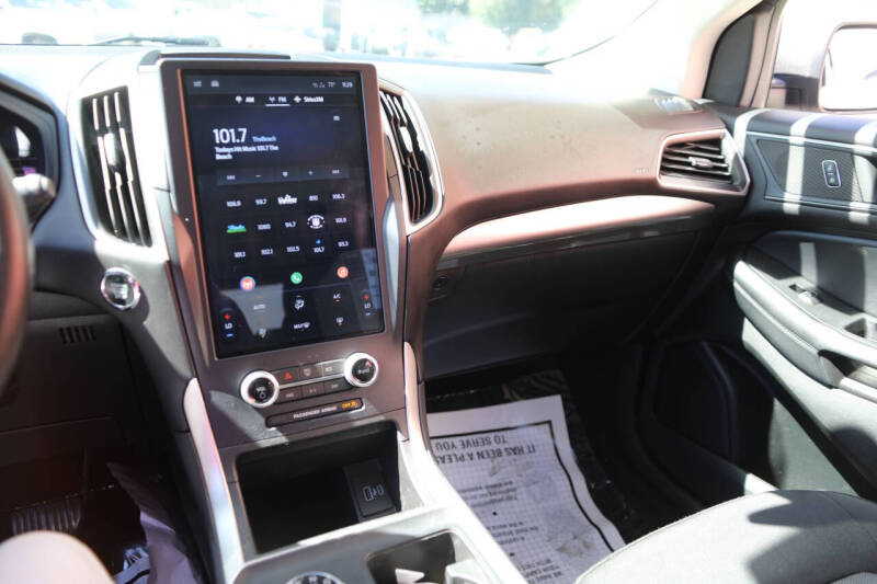 2023 Ford Edge SE