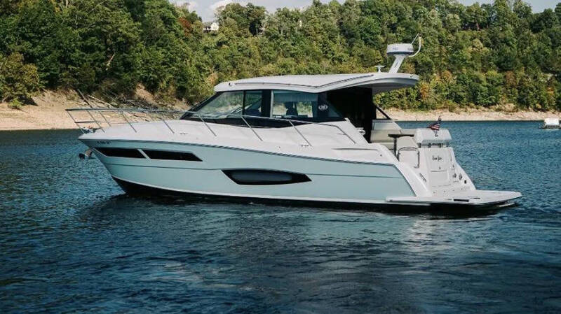 2021 Regal 38 GRANDE COUPE