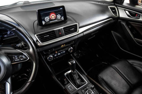 2018 Mazda MAZDA3 Touring