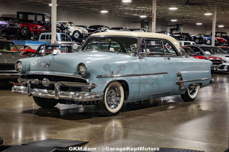 1953 Ford Crestline