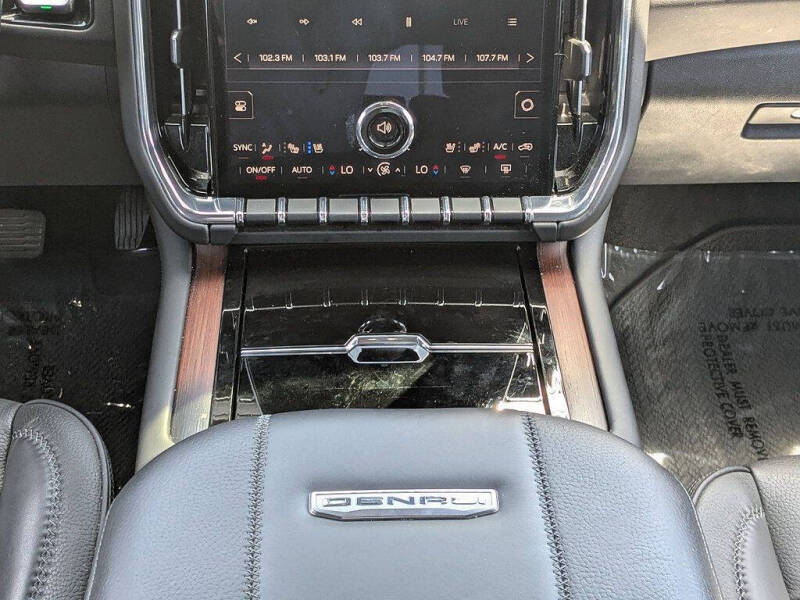 2025 GMC Yukon Denali
