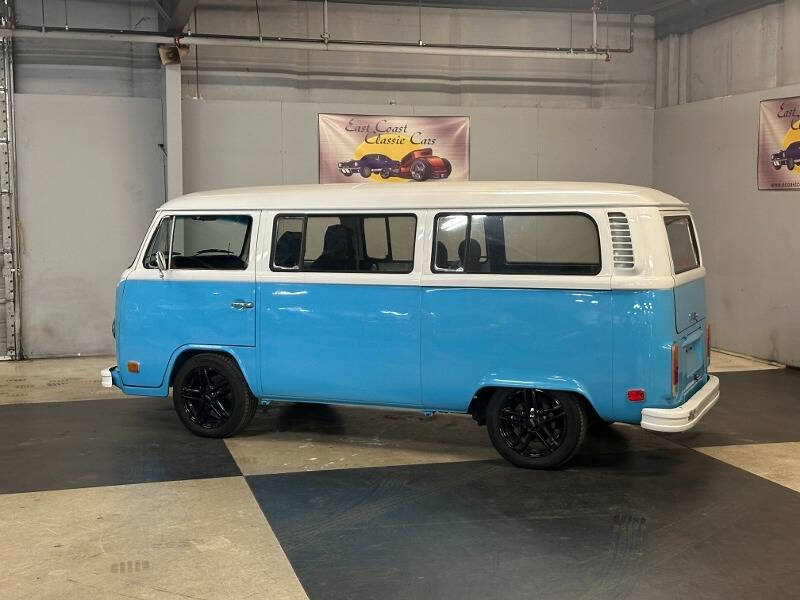 1977 Volkswagen Bus