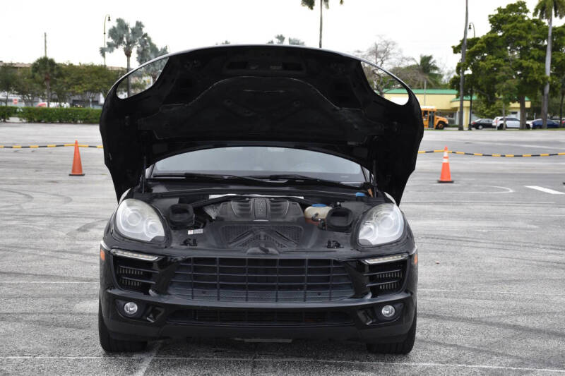 2016 Porsche Macan S
