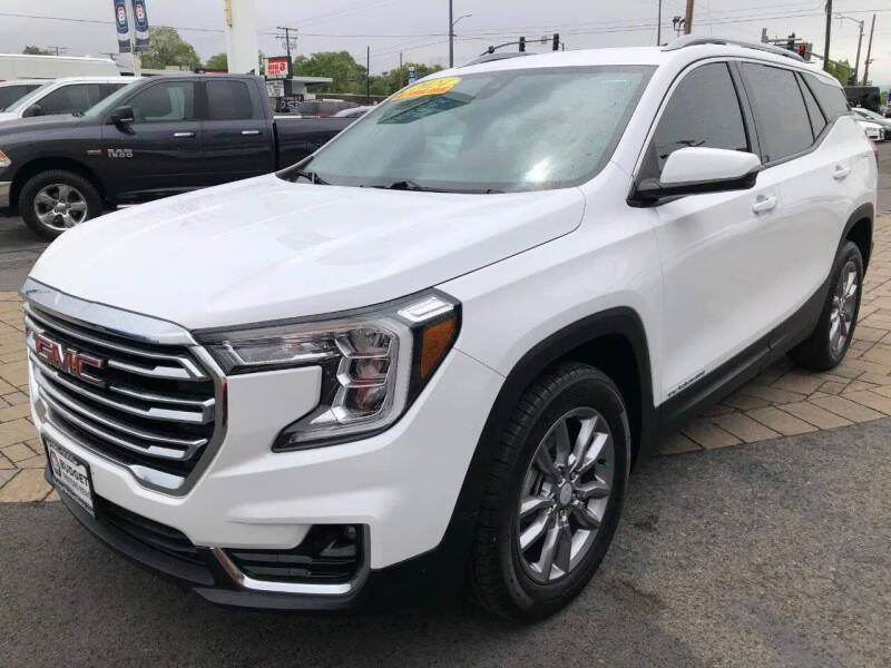 2024 GMC Terrain SLT