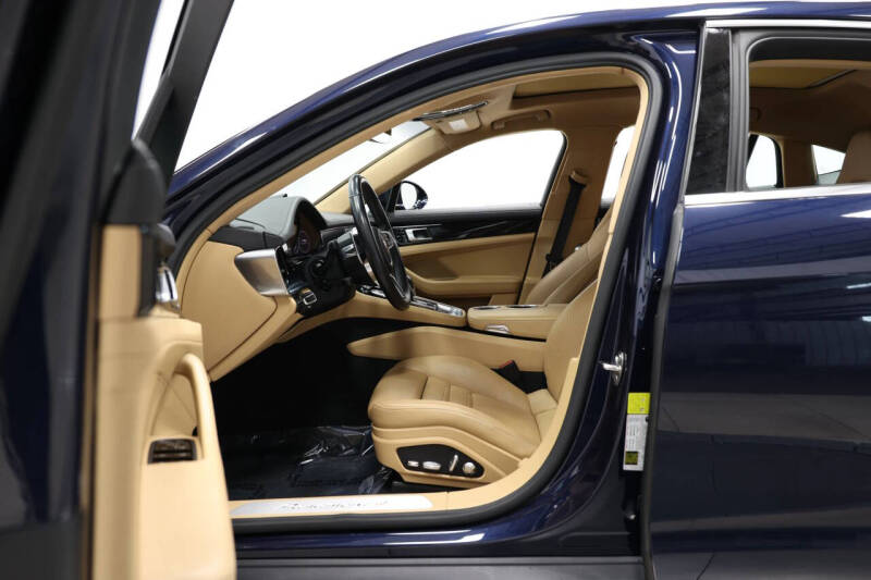 2018 Porsche Panamera