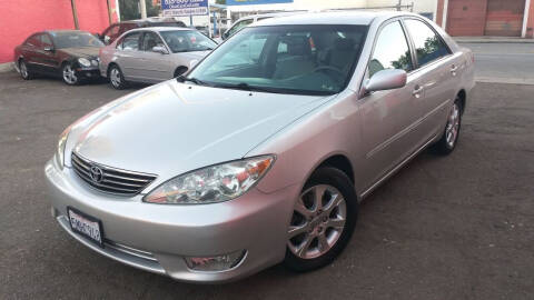 2005 Toyota Camry for sale at Clean Cars Cali in Pasadena CA