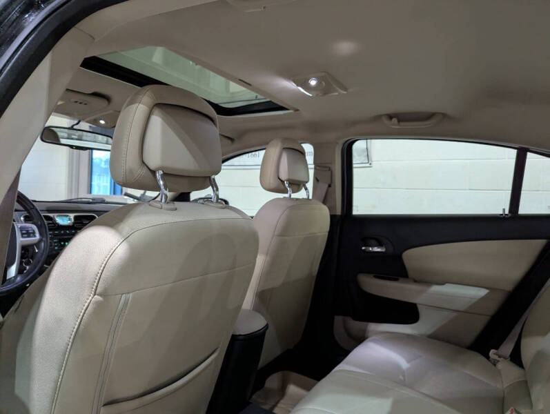 2012 Chrysler 200 Touring