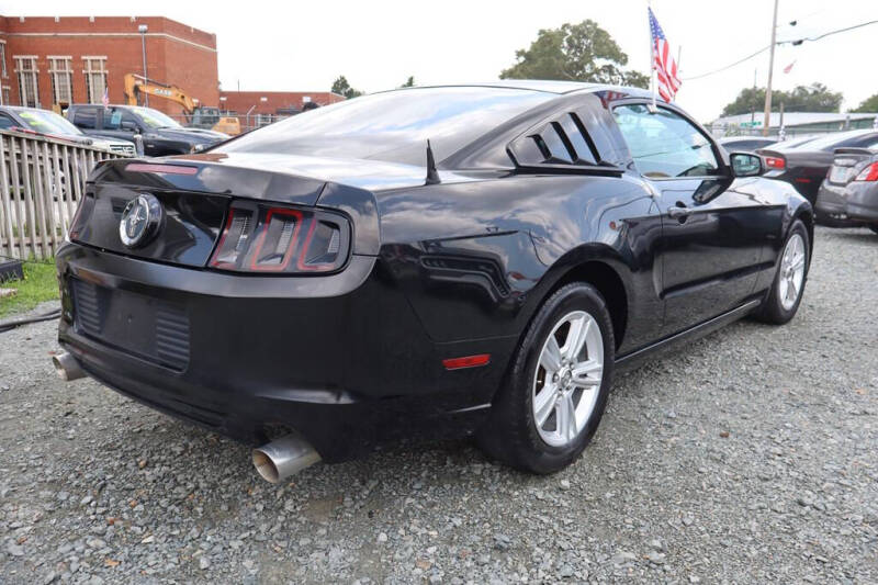 2014 Ford Mustang V6