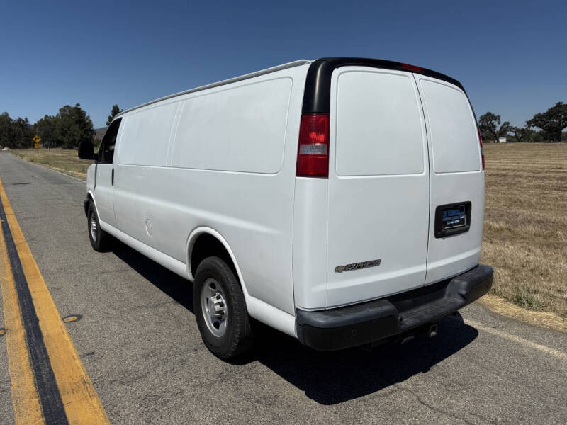 2018 Chevrolet Express 2500