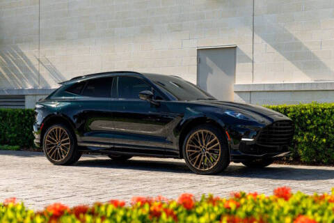 2025 Aston Martin DBX 707