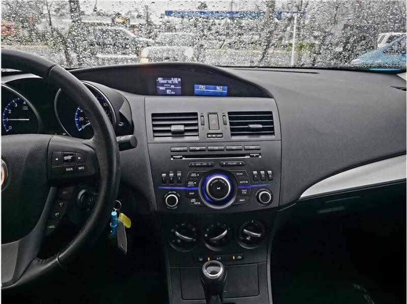 2012 Mazda MAZDA3 i Touring