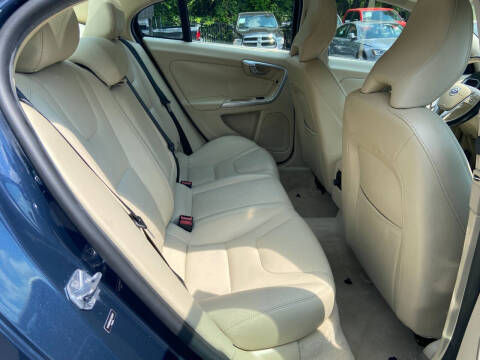 2015 Volvo S60 T5 Drive-E Platinum