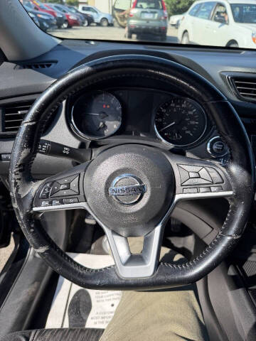 2020 Nissan Rogue SV