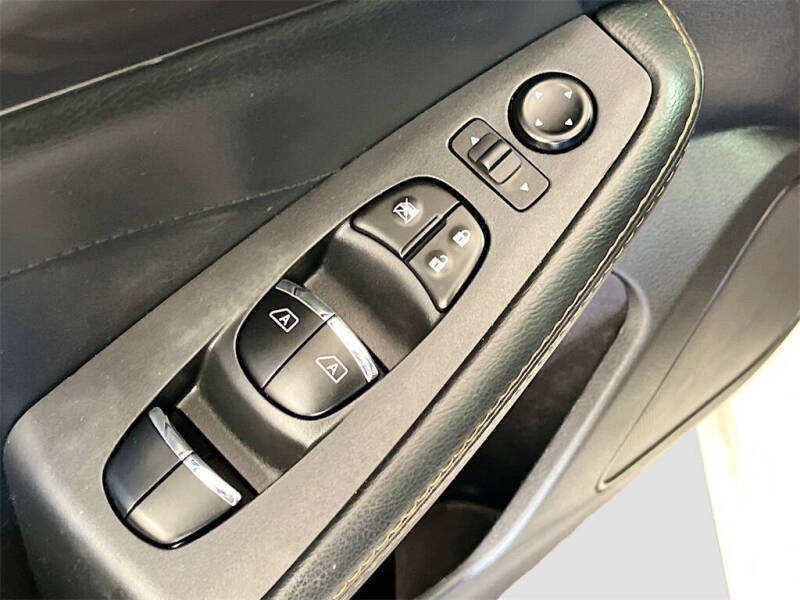 2023 Nissan Maxima 3.5 SR