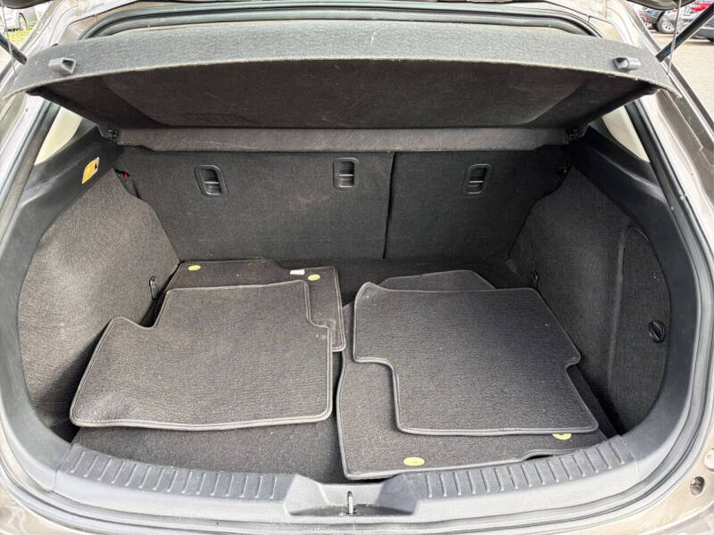 2015 Mazda MAZDA3 i Touring