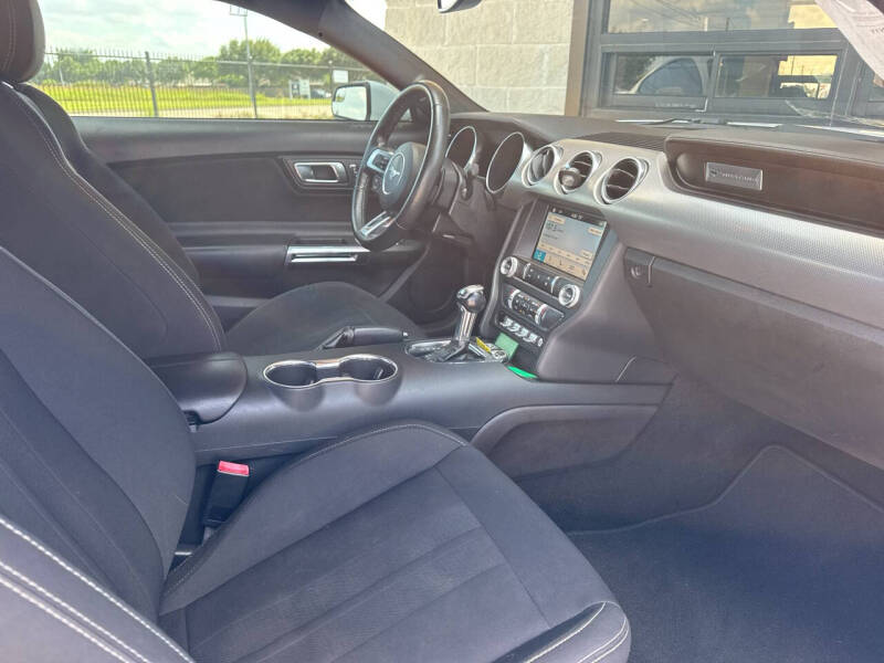 2019 Ford Mustang EcoBoost