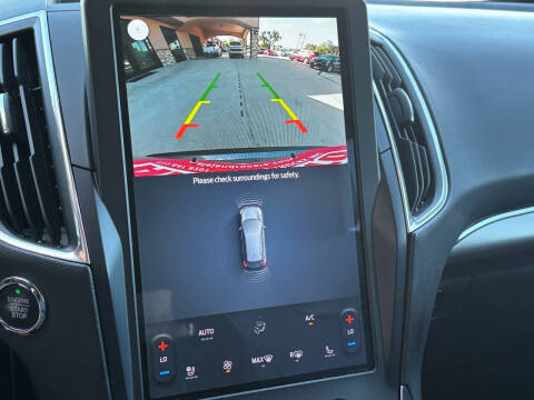 2022 Ford Edge Titanium