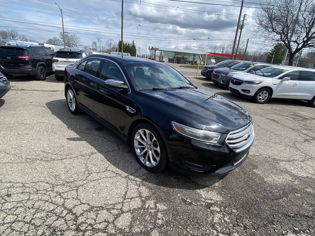 Black 2015 Ford Taurus Limited Limited 4dr Sedan 2