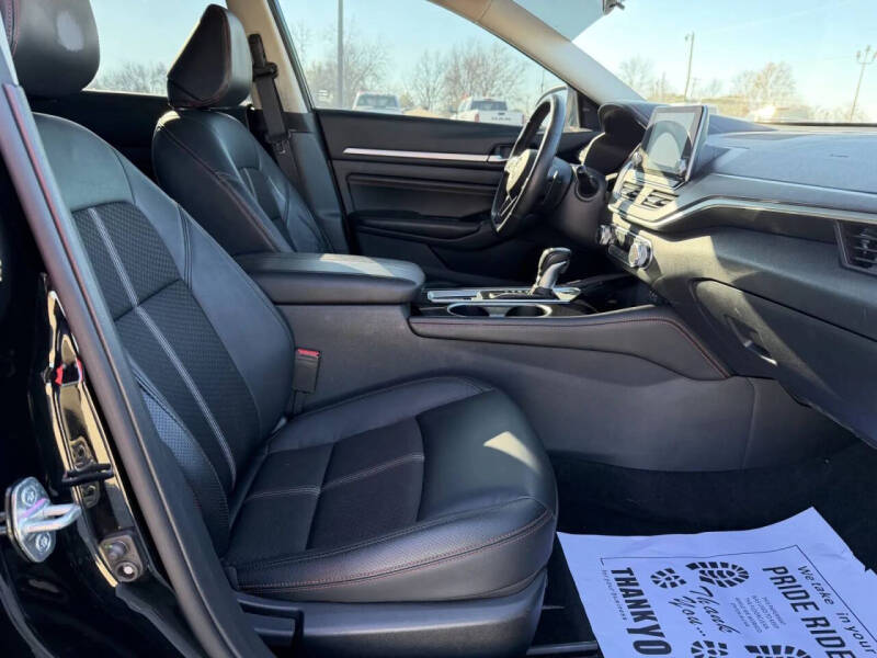 2023 Nissan Altima 2.5 SR