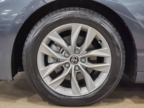 2021 Toyota Avalon Hybrid XLE