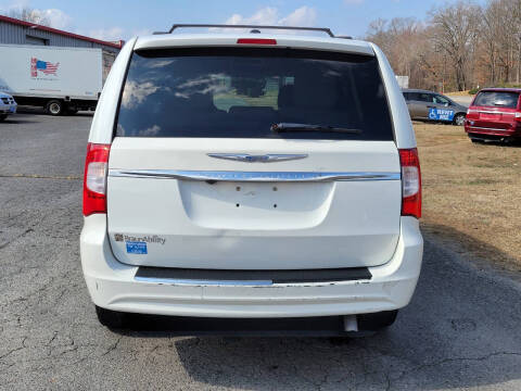 2011 Chrysler WHEELCHAIR VAN