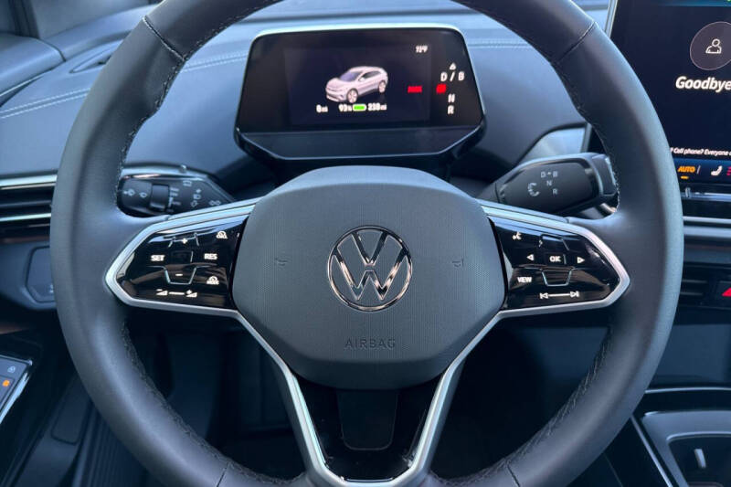 2025 Volkswagen ID.4 Pro