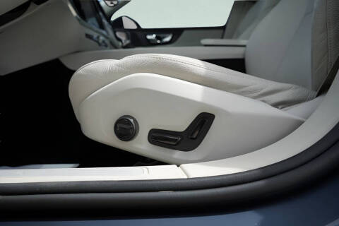 2020 Volvo S60 T5 Momentum