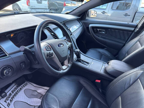 2017 Ford Taurus SEL