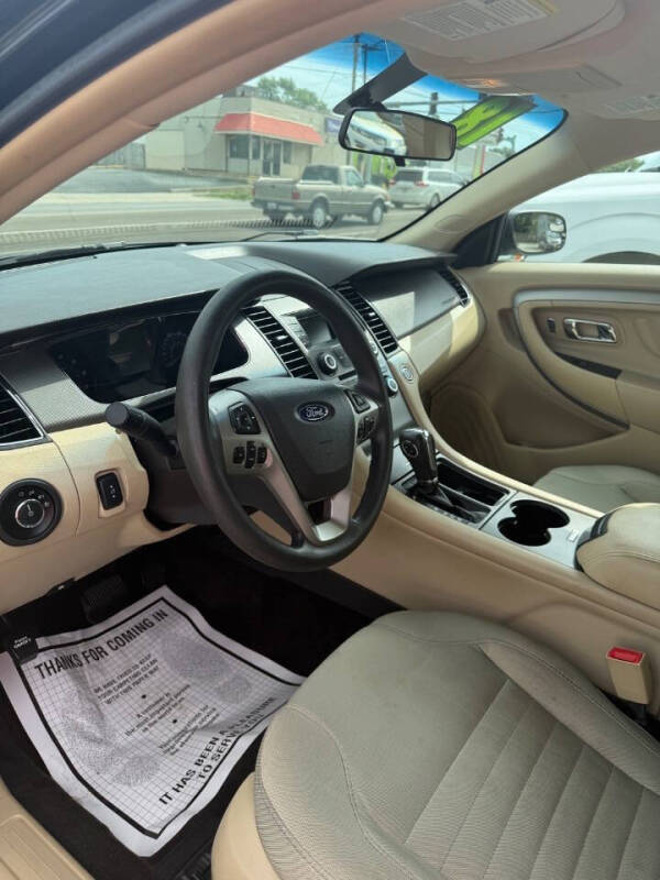 2018 Ford Taurus SE