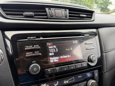 2017 Nissan Rogue SV