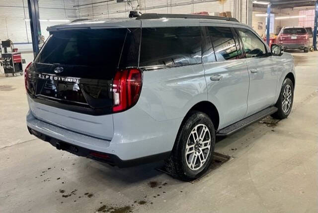 2026 Ford Expedition Active