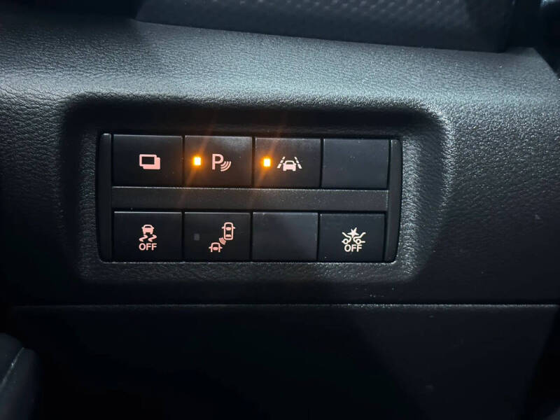 2022 Nissan Kicks S
