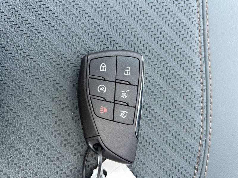 2025 GMC Yukon XL AT4