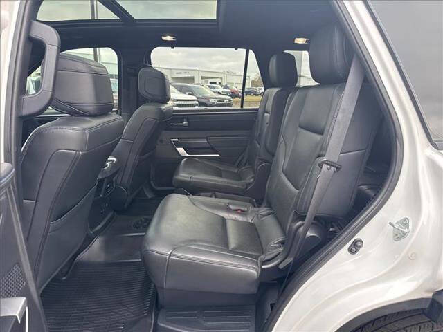 2023 Toyota Sequoia SR5