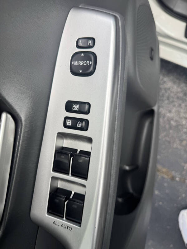 2012 Toyota Prius v Five