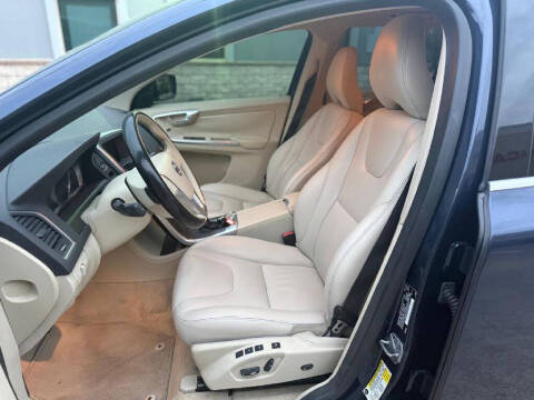 2015 Volvo XC60 T5 Drive-E Premier