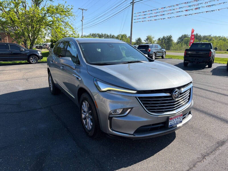 2023 Buick Enclave Essence
