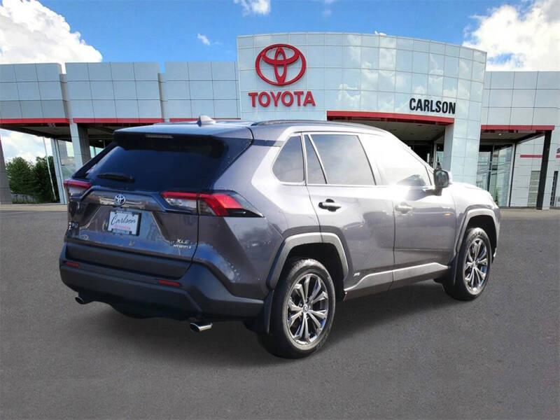 2022 Toyota RAV4 Hybrid XLE Premium