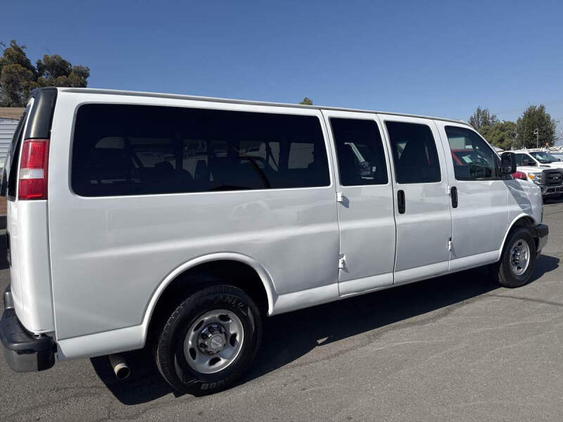 2017 Chevrolet Express LT 3500